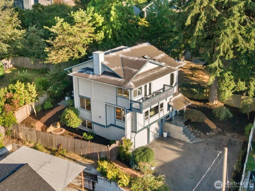Property photo for 537 Ne 103rd Street, Seattle photo 33