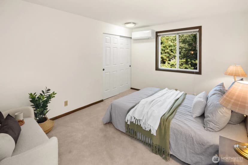 Property photo for 537 Ne 103rd Street, Seattle photo 20
