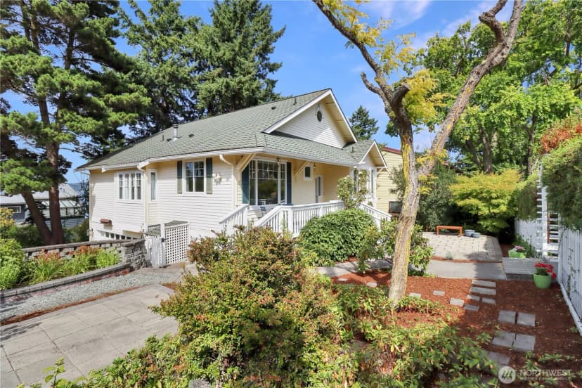 Property photo for 420 1st Street, Langley photo 27