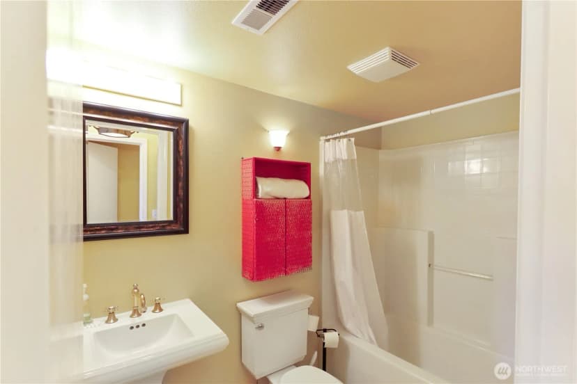 Property photo for 420 1st Street, Langley photo 19