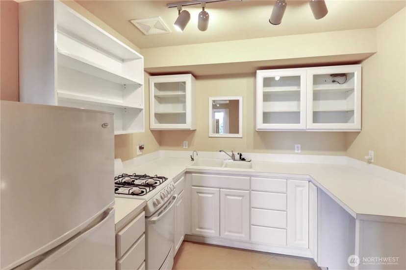 Property photo for 420 1st Street, Langley photo 17