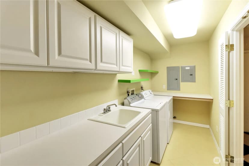 Property photo for 420 1st Street, Langley photo 20