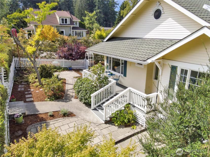 Property photo for 420 1st Street, Langley photo 33