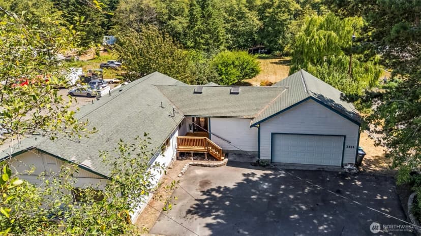 Property photo for 3316 Perry Avenue, Bremerton photo 2