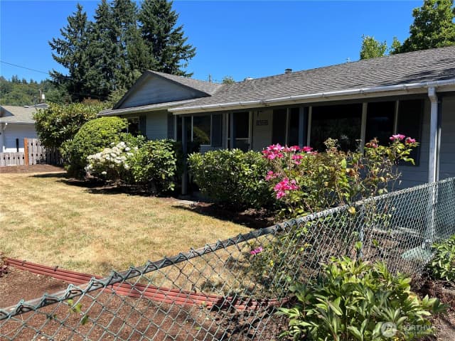 Property photo for 14922 134th Avenue Se, Renton photo 4