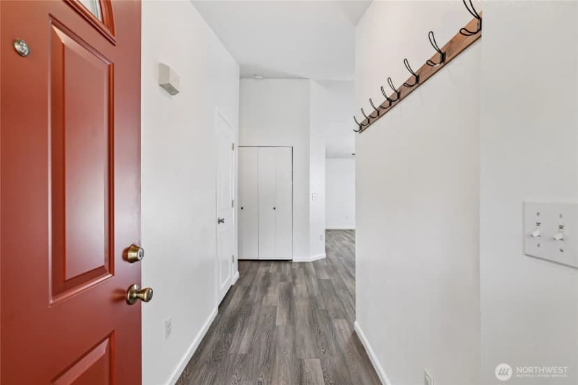 Property photo for 19324 46th Avenue Ne, Arlington photo 4