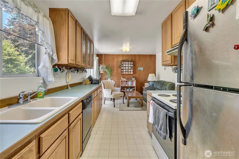 Property photo for 1803 150th Avenue Se, Bellevue photo 11