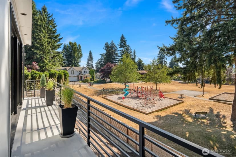 Property photo for 11407 Ne 103rd Place, Kirkland photo 34