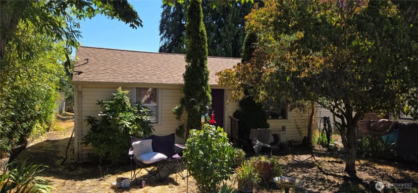 Property photo for 10832 3rd Avenue S, Seattle photo 4