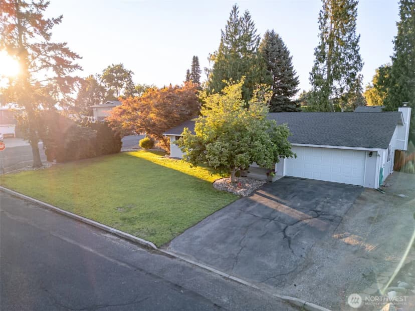 Property photo for 1301 Bel Air Drive, East Wenatchee photo 30