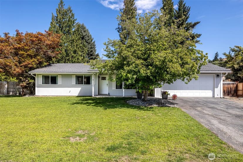 Property photo for 1301 Bel Air Drive, East Wenatchee