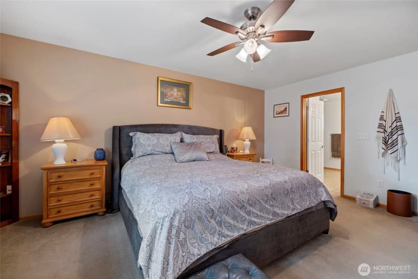 Property photo for 1150 Homestead Drive, Burlington photo 23