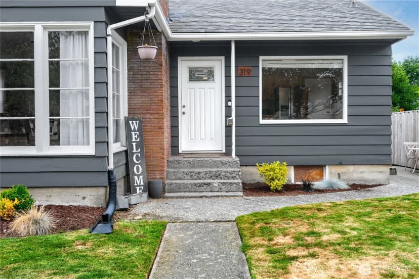 Property photo for 319 S Anacortes Street, Burlington photo 2