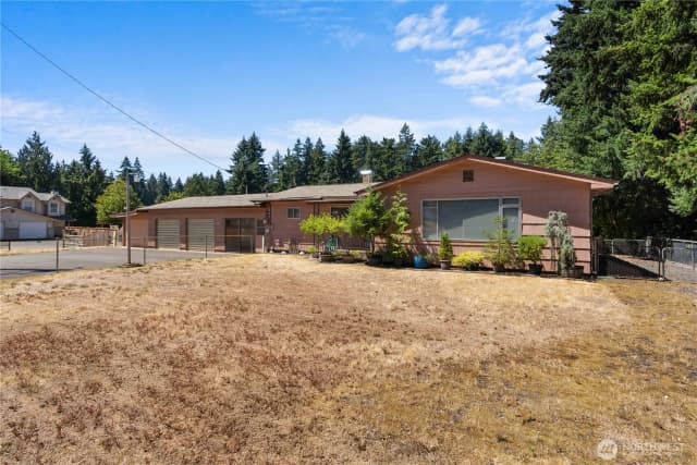 Property photo for 11612 94th Avenue E, Puyallup