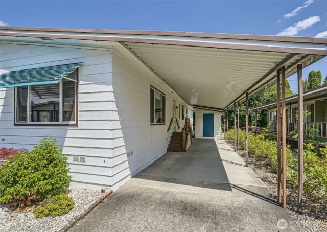 Property photo for 21916 107th Place Se, Kent photo 3