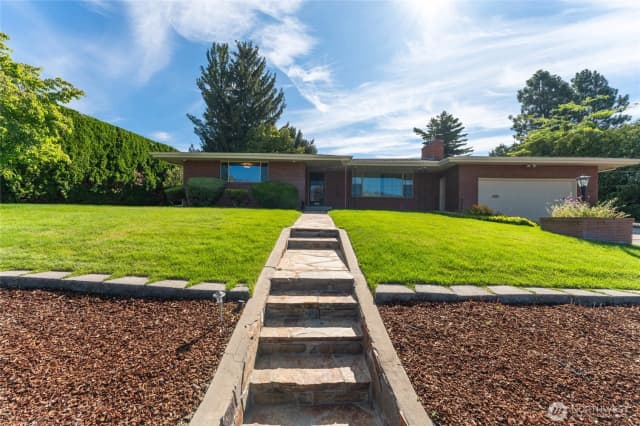 Property photo for 1589 N Ashland Avenue, East Wenatchee photo 2
