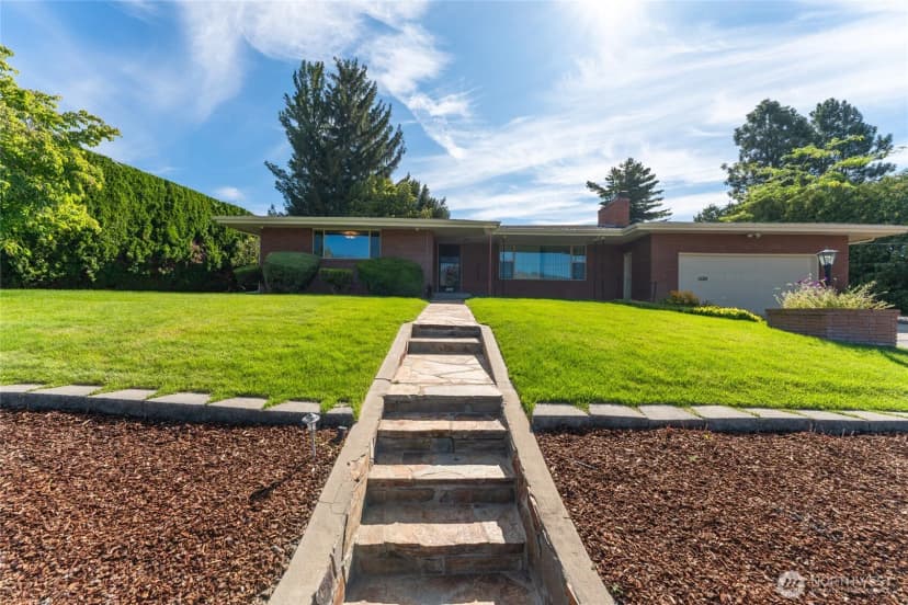 Property photo for 1589 N Ashland Avenue, East Wenatchee photo 2
