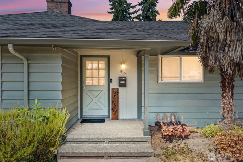 Property photo for 815 6th Street Se, Auburn