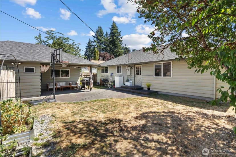 Property photo for 815 6th Street Se, Auburn photo 23