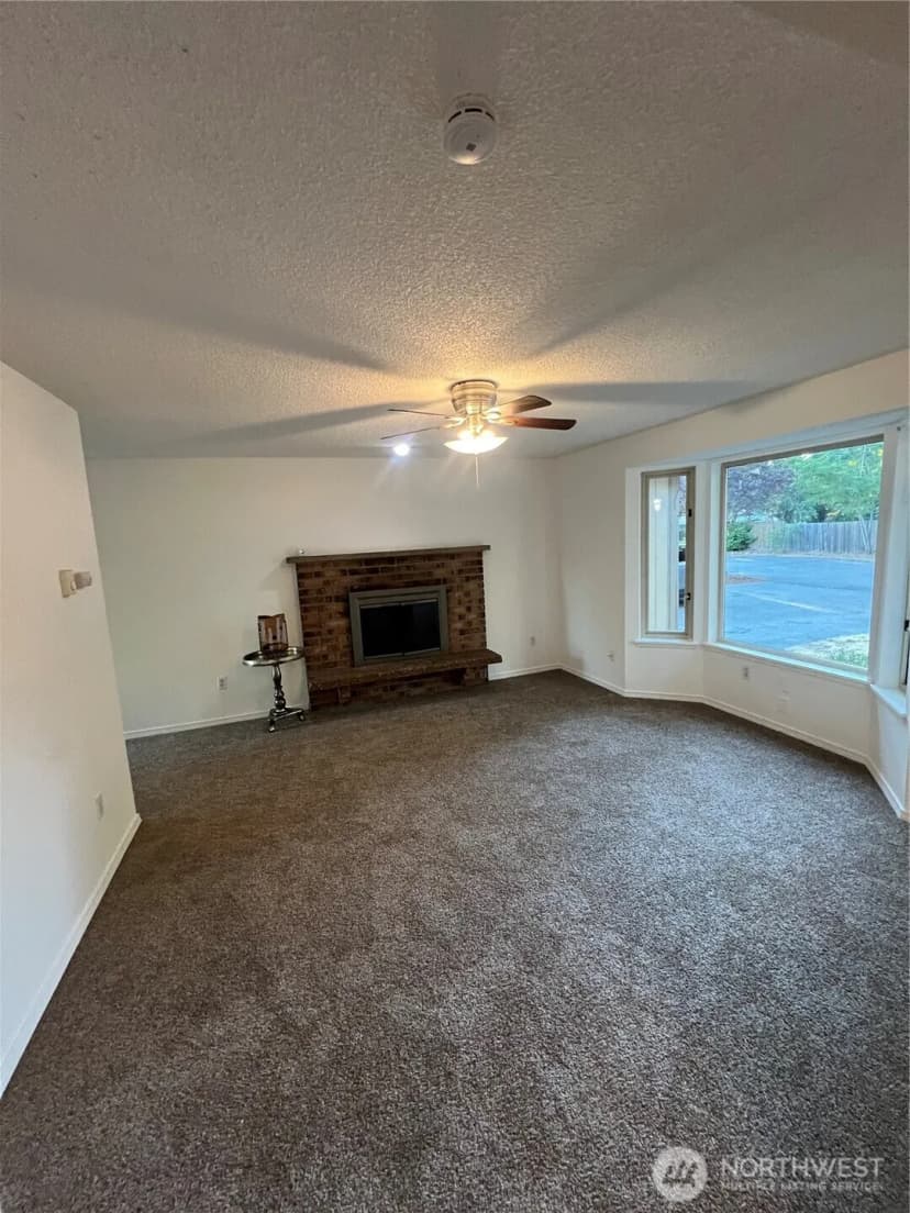 Property photo for 418 130th Street Ct S, Tacoma photo 3