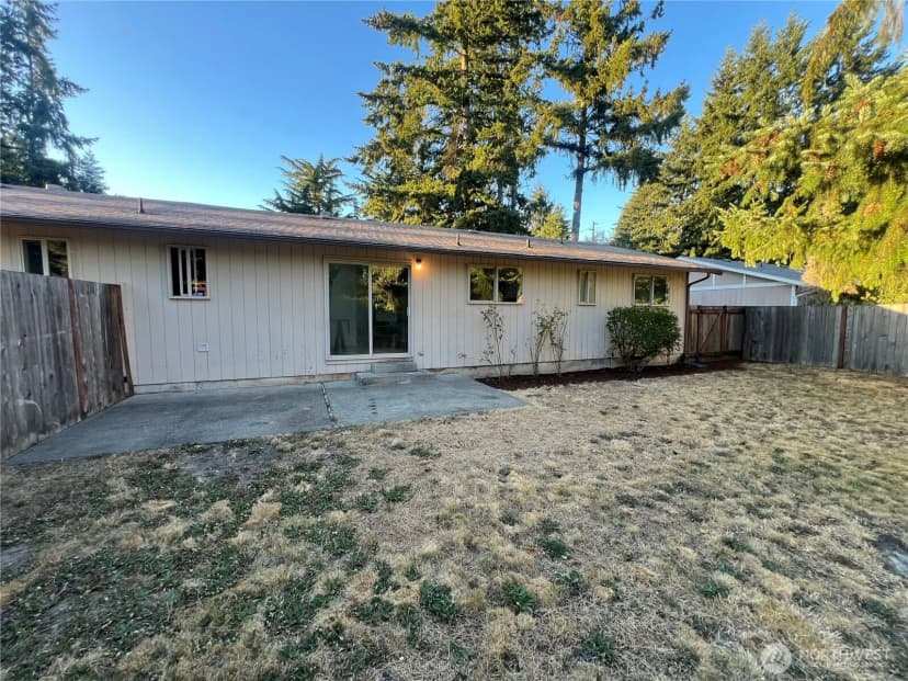 Property photo for 418 130th Street Ct S, Tacoma photo 6