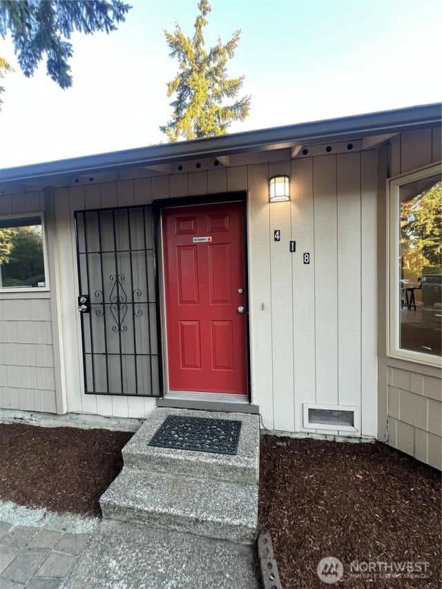 Property photo for 418 130th Street Ct S, Tacoma photo 2