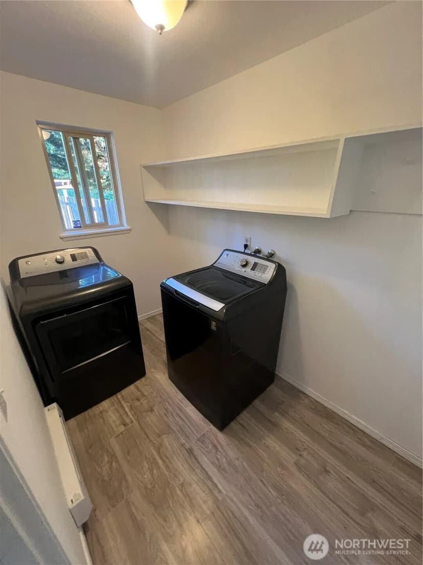 Property photo for 418 130th Street Ct S, Tacoma photo 4