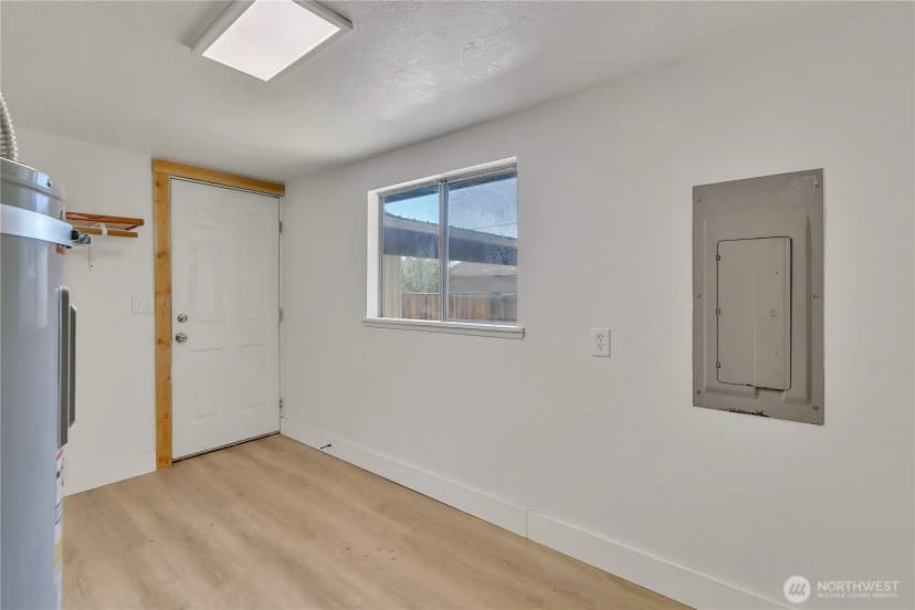 Property photo for 109 N Buckner Street, Centralia photo 17
