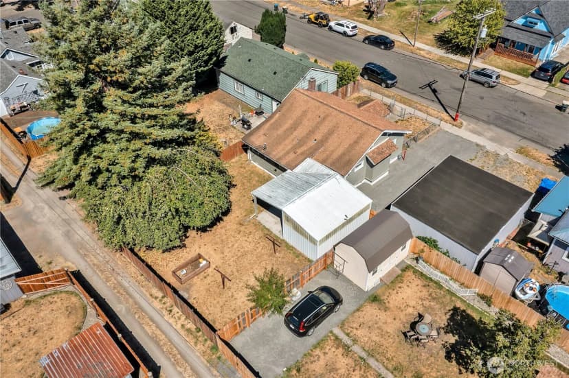 Property photo for 109 N Buckner Street, Centralia photo 30