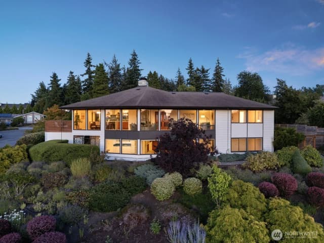 Property photo for 1011 E Toledo Street, Bellingham