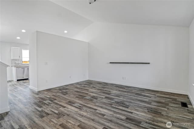 Property photo for 9989 Greenleaf Loop Se, Yelm photo 5