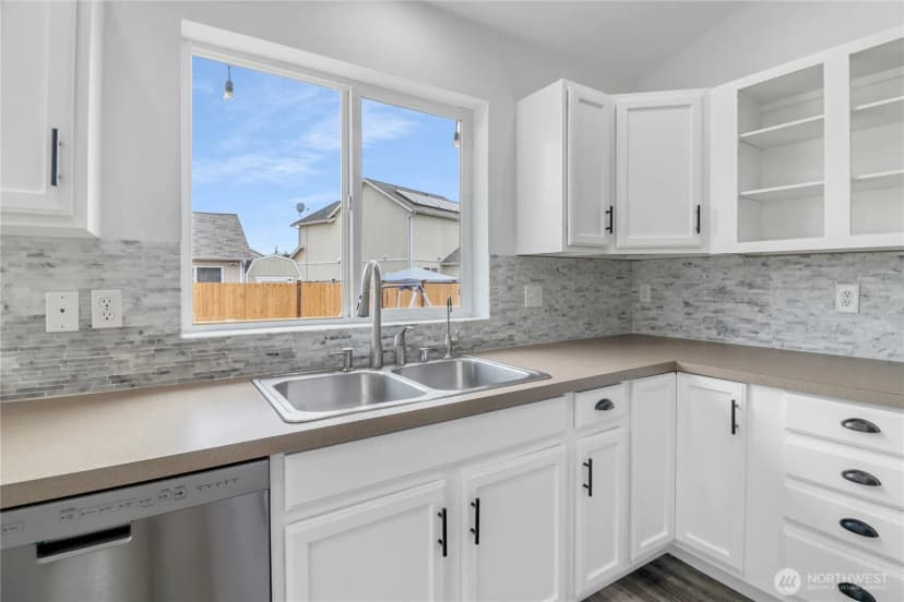Property photo for 9989 Greenleaf Loop Se, Yelm photo 9