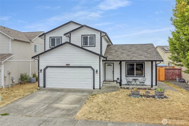 Property photo for 9989 Greenleaf Loop Se, Yelm photo 2