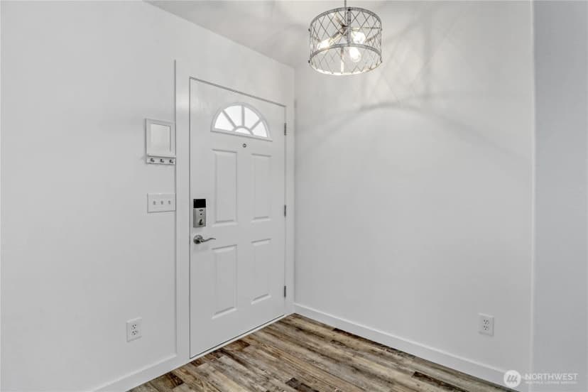 Property photo for 9989 Greenleaf Loop Se, Yelm photo 4