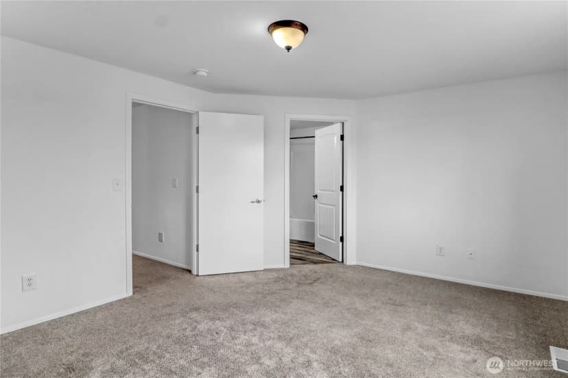 Property photo for 9989 Greenleaf Loop Se, Yelm photo 17