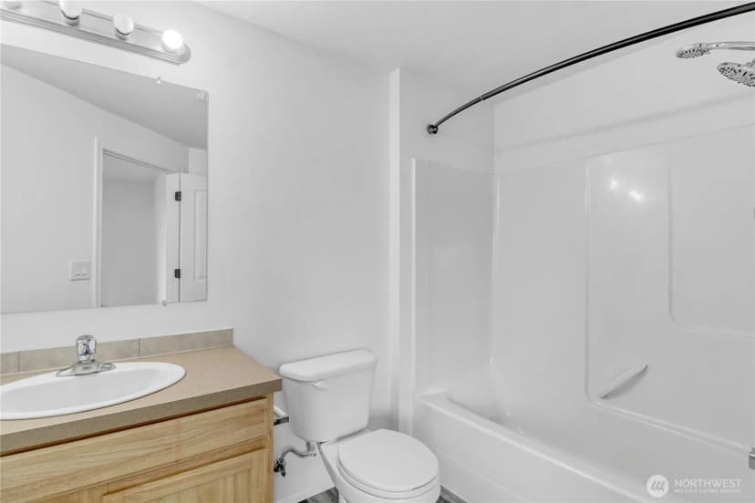 Property photo for 9989 Greenleaf Loop Se, Yelm photo 18