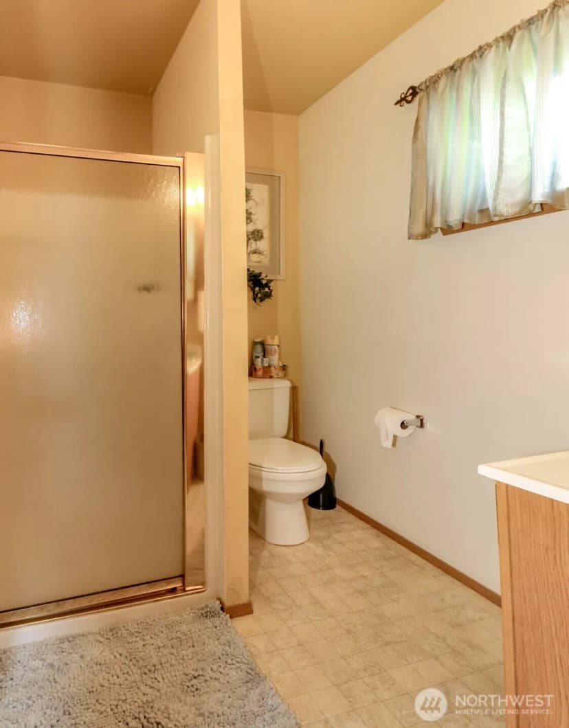 Property photo for 1724 S Ainsworth Avenue, Tacoma photo 10