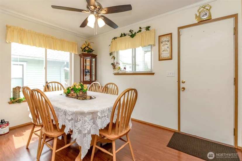Property photo for 1724 S Ainsworth Avenue, Tacoma photo 8