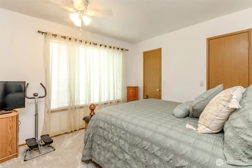 Property photo for 1724 S Ainsworth Avenue, Tacoma photo 15