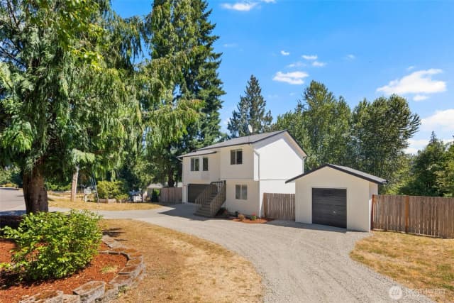 Property photo for 9520 206th Avenue E, Bonney Lake photo 2