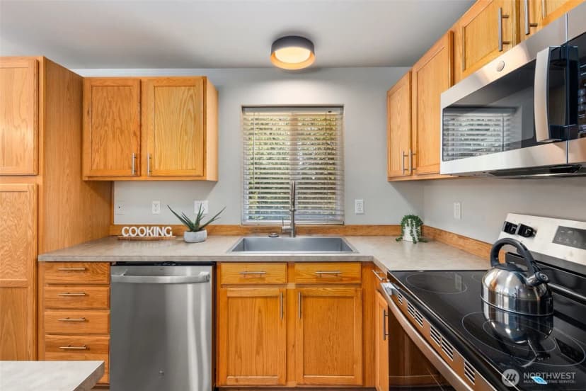 Property photo for 9520 206th Avenue E, Bonney Lake photo 12