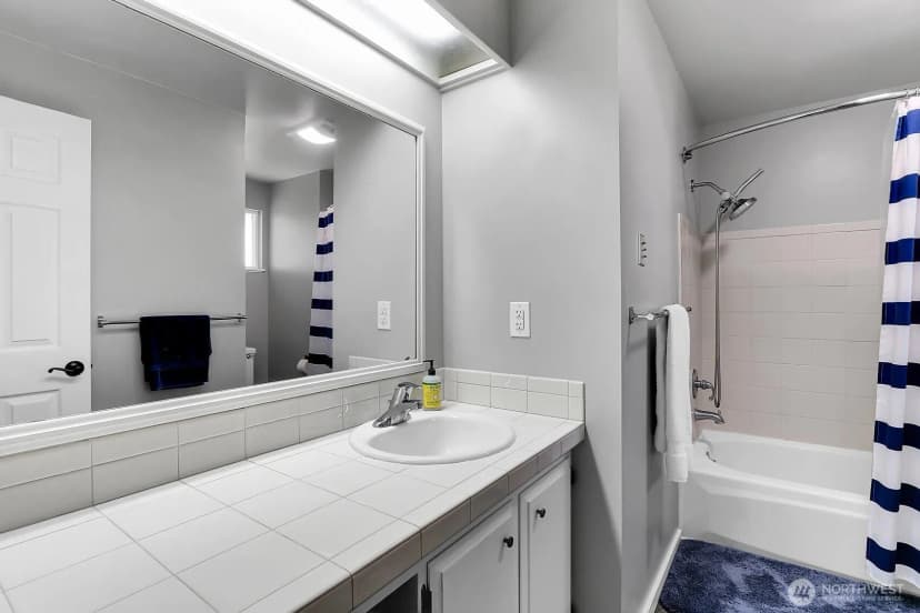 Property photo for 1420 Ginkgo Street Se, Auburn photo 8