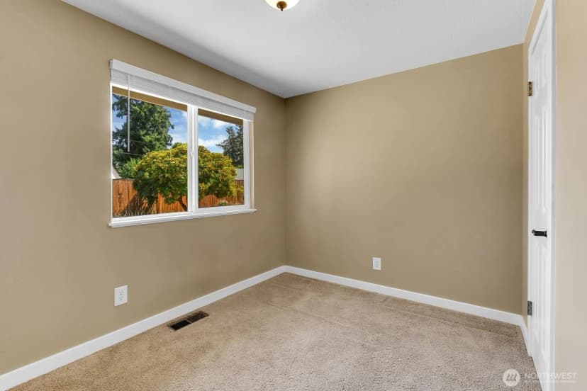 Property photo for 1420 Ginkgo Street Se, Auburn photo 5