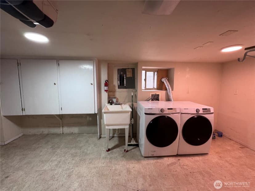 Property photo for 442 Burnett Avenue N, Renton photo 18