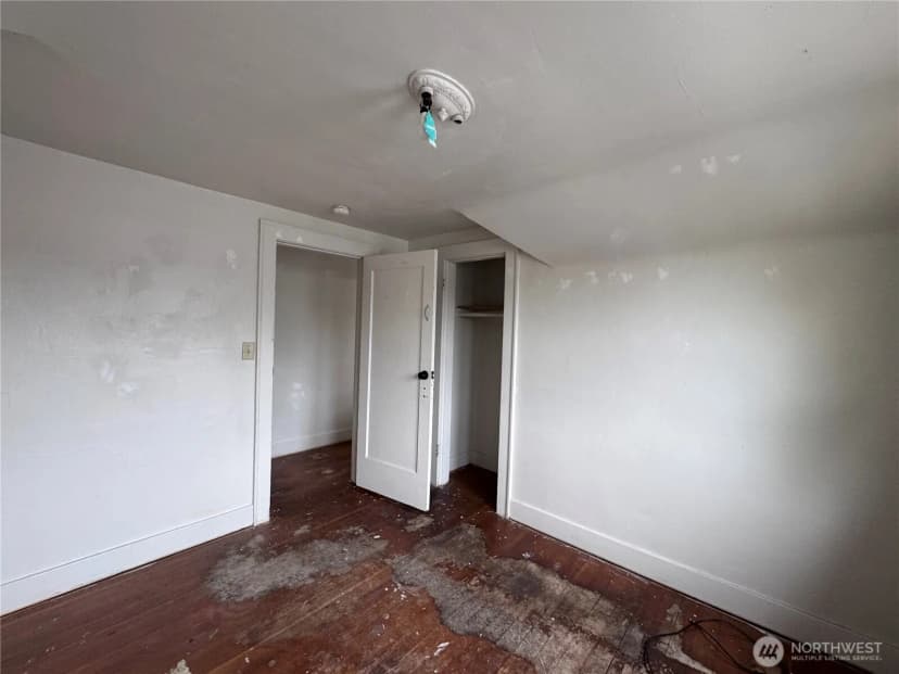 Property photo for 442 Burnett Avenue N, Renton photo 14