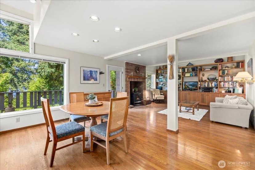 Property photo for 7104 Ne 118th Street, Kirkland photo 6