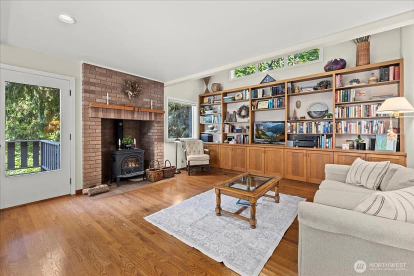 Property photo for 7104 Ne 118th Street, Kirkland photo 5