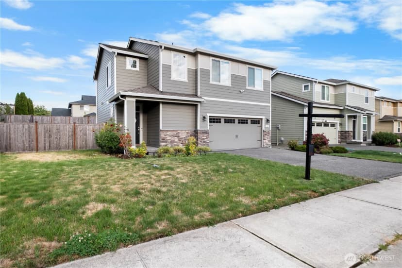 Property photo for 13813 67th Avenue E, Puyallup photo 2
