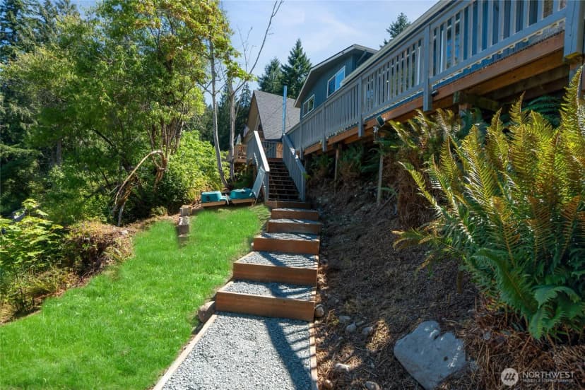 Property photo for 13615 Twin Lakes Drive E, Graham photo 25