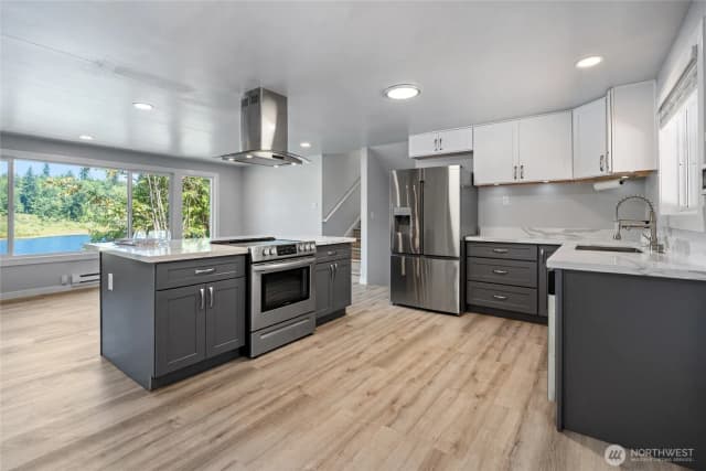 Property photo for 13615 Twin Lakes Drive E, Graham photo 5
